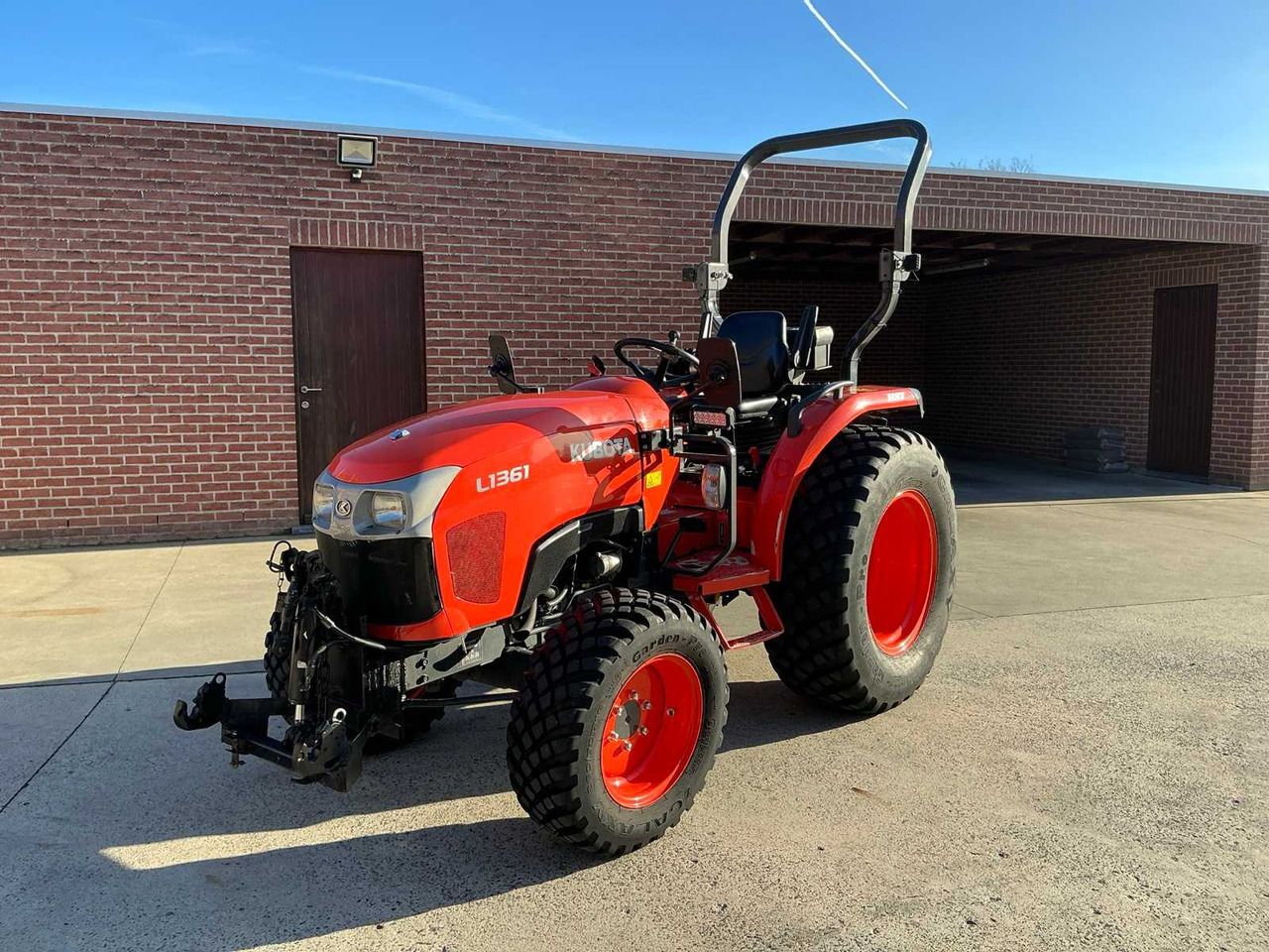 2020 KUBOTA L1361 FOUR WHEEL DRIVE FARM TRACTOR - Трактор: слика 1 2020 KUBOTA L1361 FOUR WHEEL DRIVE FARM TRACTOR - Трактор: слика 1