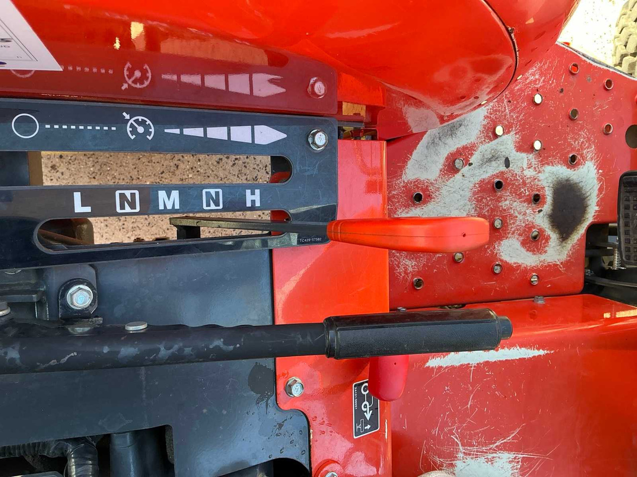 Трактор 2020 KUBOTA L1361 FOUR WHEEL DRIVE FARM TRACTOR: слика 14