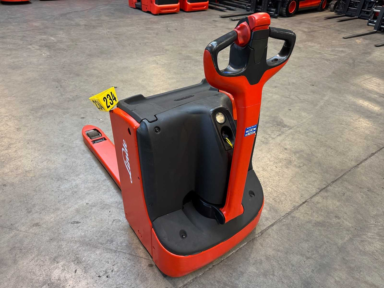 2020 SERVICE 12/2026 LINDE T16 1,600KG PALLET TRUCK ANT STACKER INITIAL STROKE 1,789 HOURS - Вилушкар: слика 5 2020 SERVICE 12/2026 LINDE T16 1,600KG PALLET TRUCK ANT STACKER INITIAL STROKE 1,789 HOURS - Вилушкар: слика 5