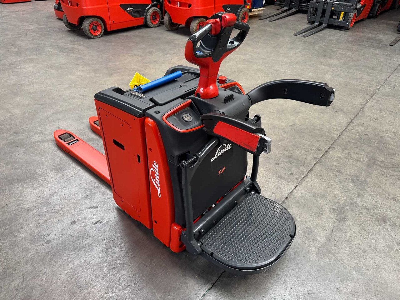 2020 SERVICE + UVV 10/2026 LINDE T20AP 2,000KG PALLET TRUCK ANT STACKER PLATFORM T20 AP 2,536 HOURS - Вилушкар: слика 5 2020 SERVICE + UVV 10/2026 LINDE T20AP 2,000KG PALLET TRUCK ANT STACKER PLATFORM T20 AP 2,536 HOURS - Вилушкар: слика 5