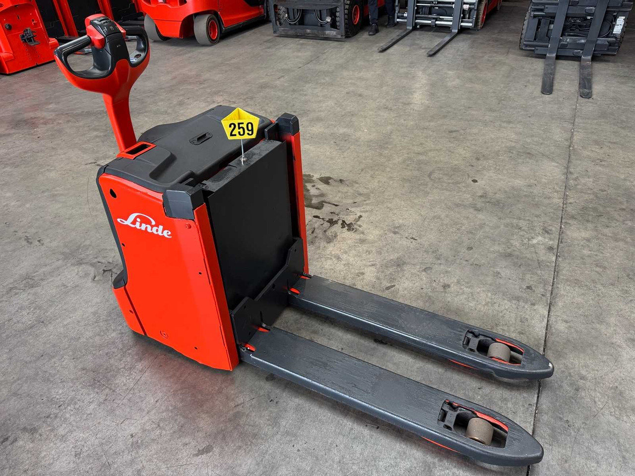 2021 LINDE T16L PALLET TRUCK ANT STACKER INITIAL STROKE 1,675 HOURS - Вилушкар: слика 4 2021 LINDE T16L PALLET TRUCK ANT STACKER INITIAL STROKE 1,675 HOURS - Вилушкар: слика 4