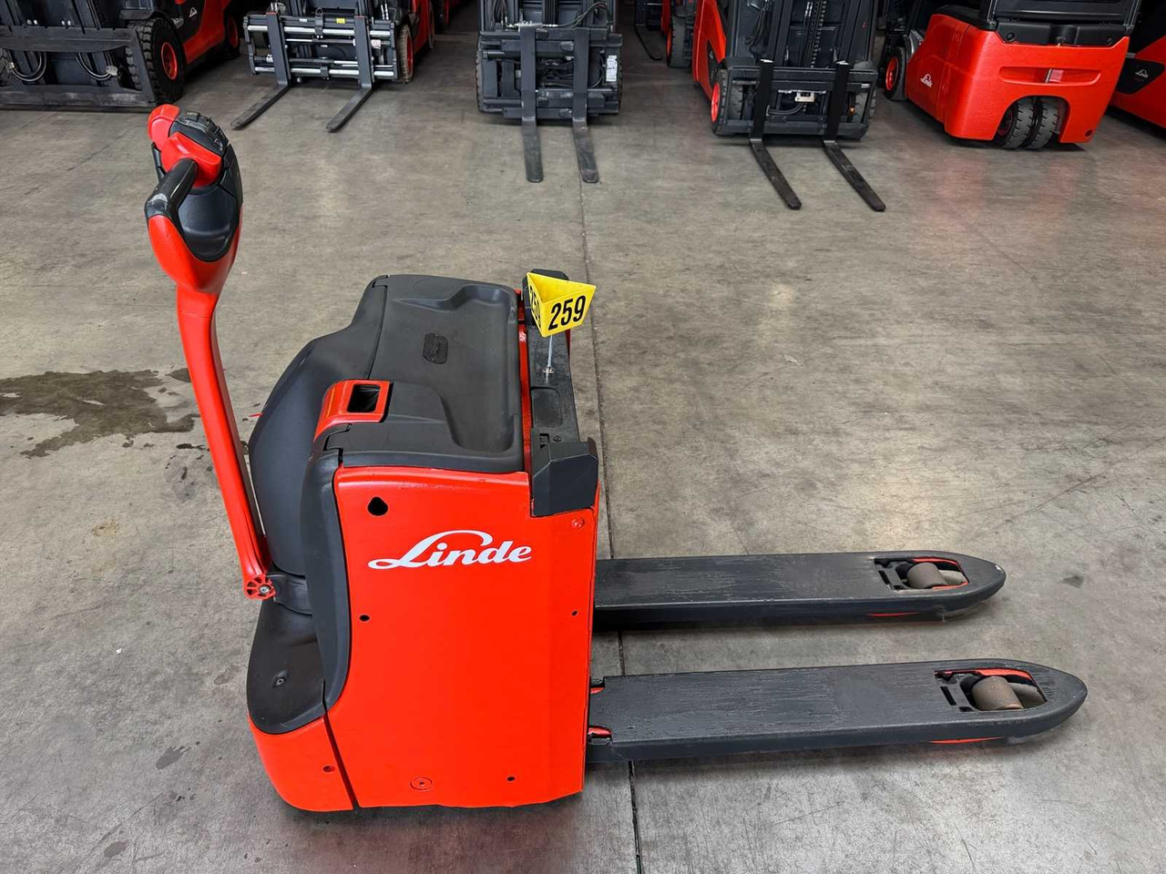 2021 LINDE T16L PALLET TRUCK ANT STACKER INITIAL STROKE 1,675 HOURS - Вилушкар: слика 5 2021 LINDE T16L PALLET TRUCK ANT STACKER INITIAL STROKE 1,675 HOURS - Вилушкар: слика 5