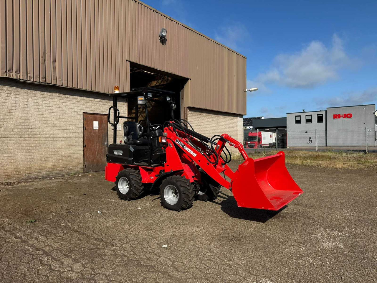 2024 STAHLWORKS R906 SHOVEL - Натоварувач на тркала: слика 1 2024 STAHLWORKS R906 SHOVEL - Натоварувач на тркала: слика 1