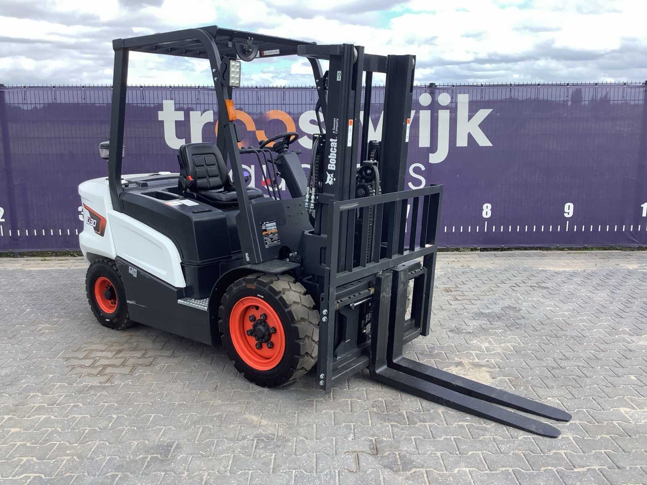 2025 - BOBCAT - D30 - FORKLIFT - UNUSED - Вилушкар: слика 2 2025 - BOBCAT - D30 - FORKLIFT - UNUSED - Вилушкар: слика 2