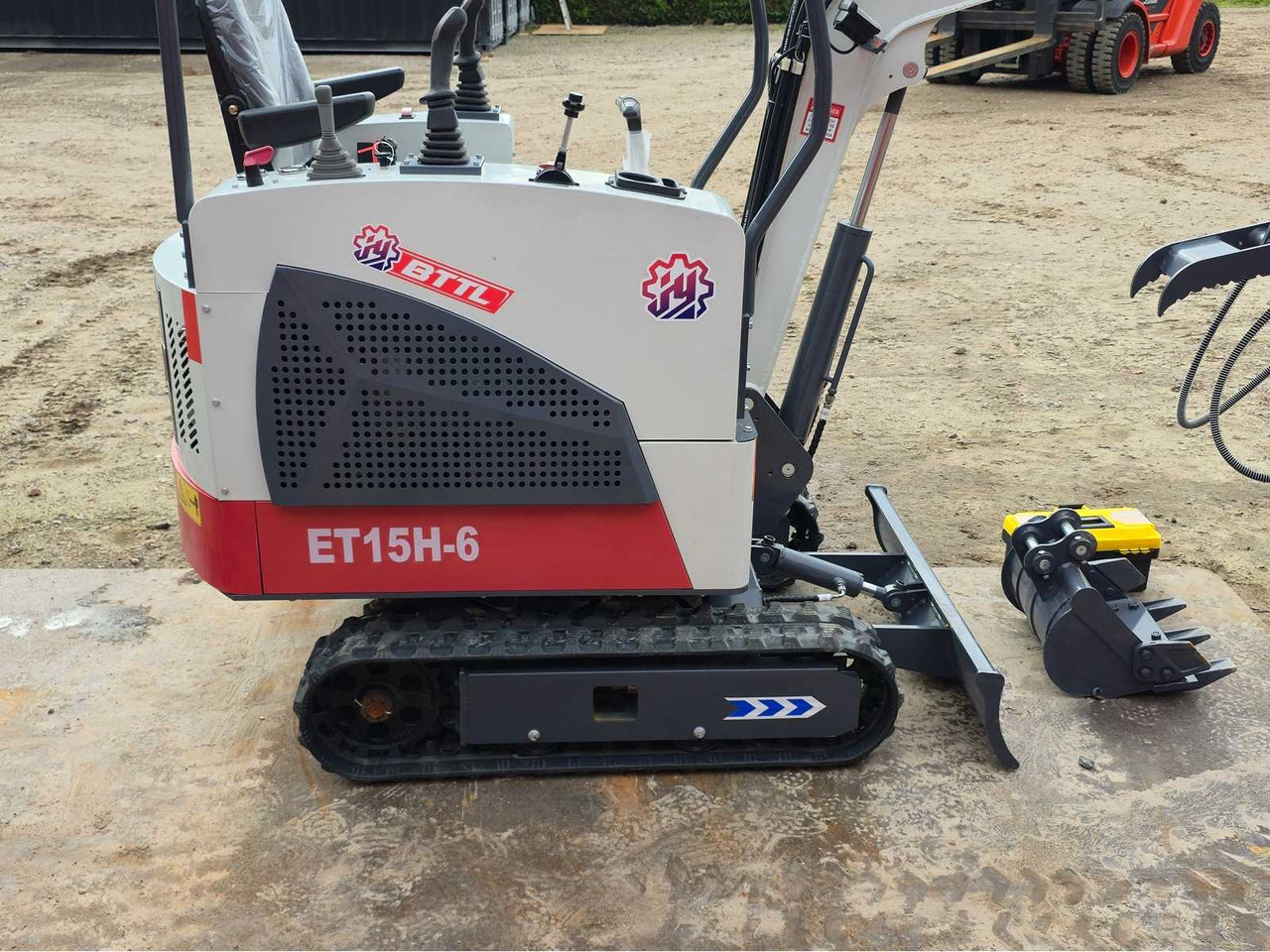 2025 - BTTL - ET15H-6 - MINI EXCAVATOR - Мини багер: слика 5 2025 - BTTL - ET15H-6 - MINI EXCAVATOR - Мини багер: слика 5