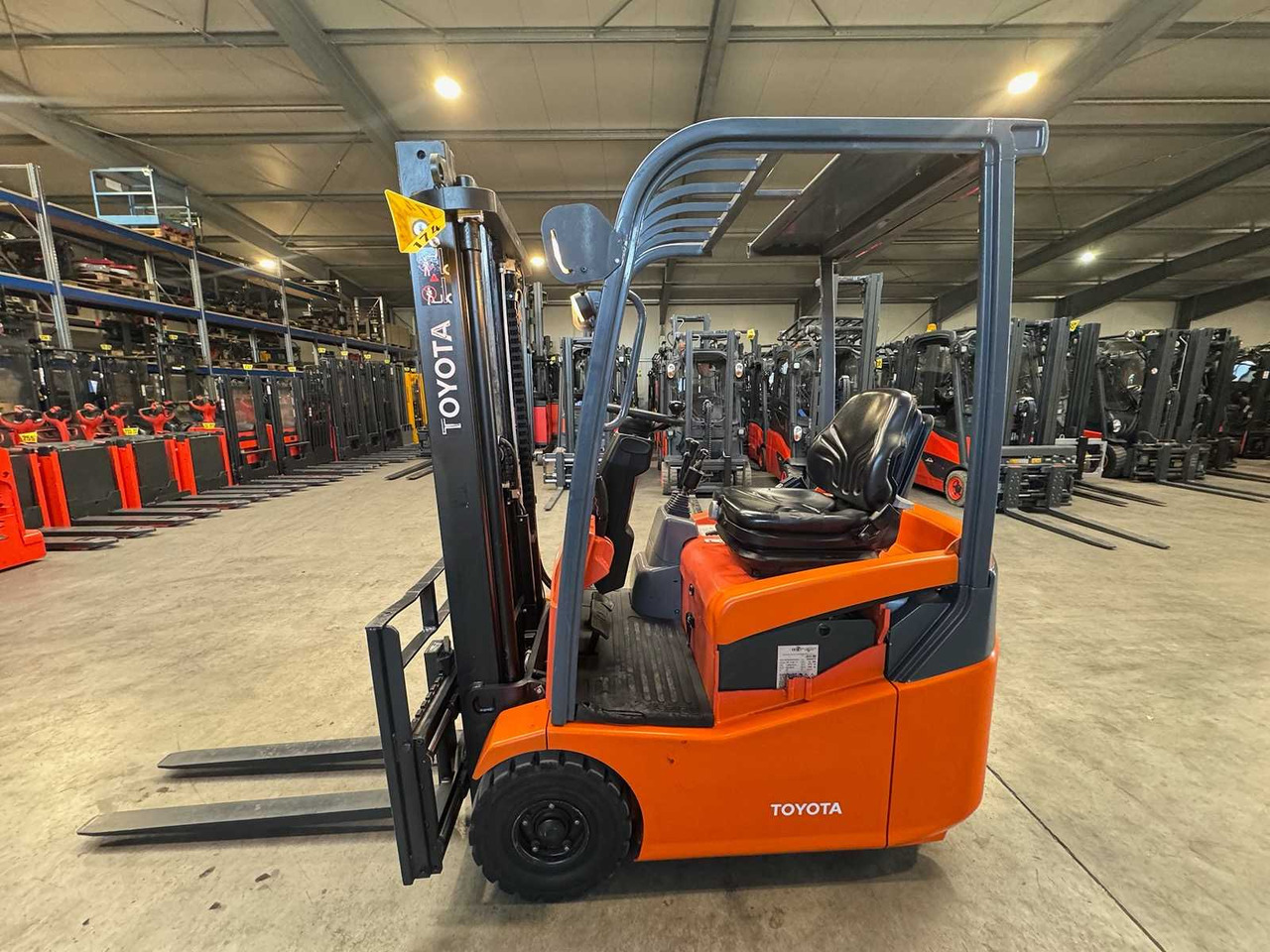 33/2015 TOYOTA 7FBEST13 1.300KG ELECTRIC FORKLIFT DUPLEX FREE LIFT 11.129 HOURS FORKLIFT - Вилушкар: слика 2 33/2015 TOYOTA 7FBEST13 1.300KG ELECTRIC FORKLIFT DUPLEX FREE LIFT 11.129 HOURS FORKLIFT - Вилушкар: слика 2