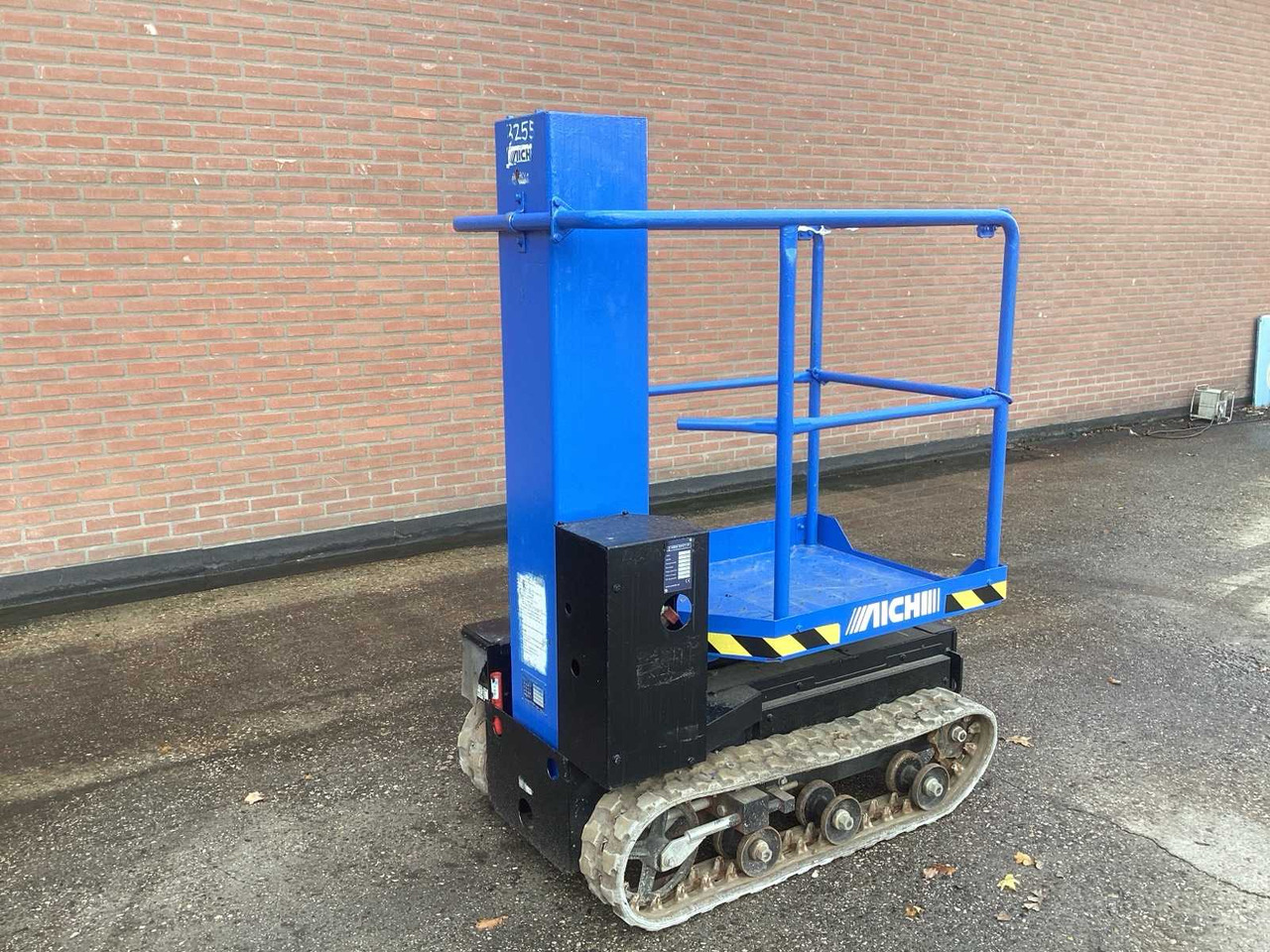 AICHI 2008 AICHI RM04B CRAWLER BOOM LIFT - Дигачка платформа: слика 3 AICHI 2008 AICHI RM04B CRAWLER BOOM LIFT - Дигачка платформа: слика 3