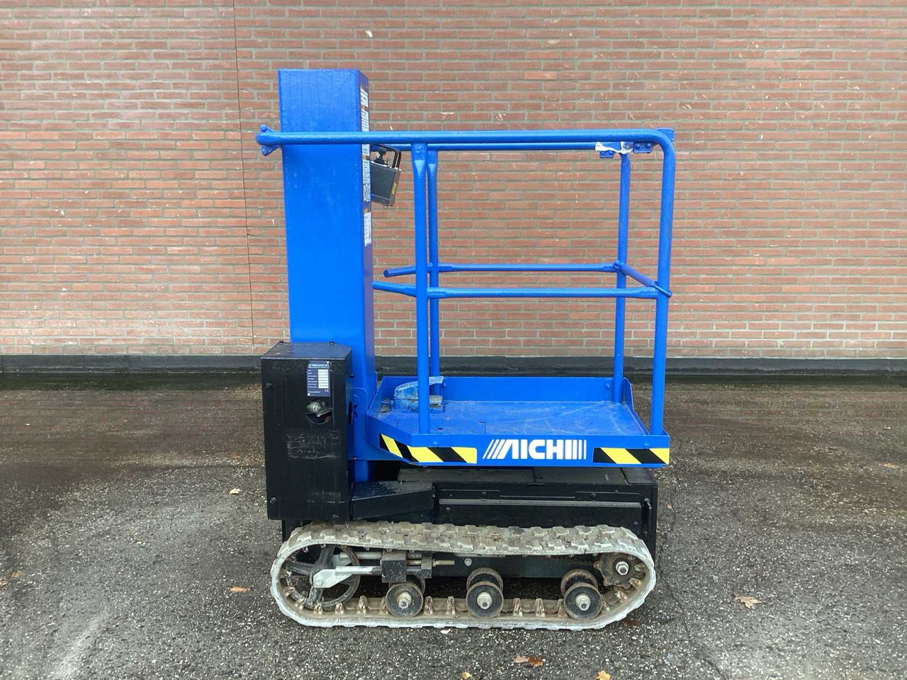 AICHI 2009 AICHI RM04B CRAWLER BOOM LIFT - Дигачка платформа: слика 1 AICHI 2009 AICHI RM04B CRAWLER BOOM LIFT - Дигачка платформа: слика 1