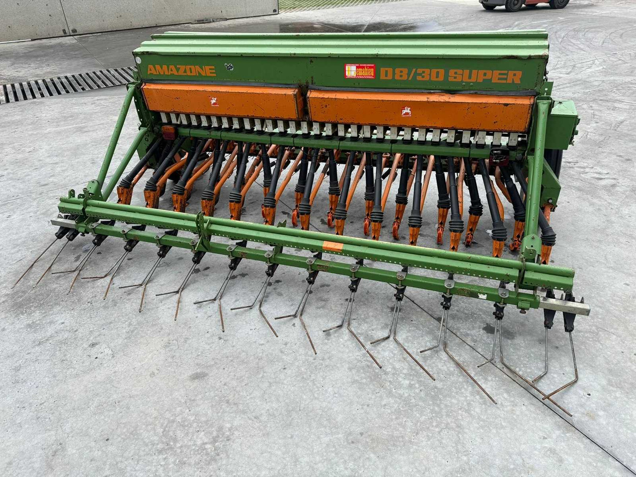 Amazone D8/30 SUPER - Прецизна машина за сеење: слика 5 Amazone D8/30 SUPER - Прецизна машина за сеење: слика 5