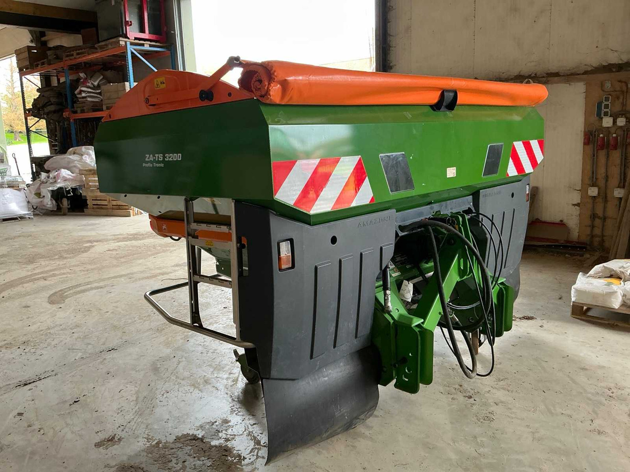 Amazone ZA-TS 3200 - Распрскувач на вештачко ѓубриво: слика 3 Amazone ZA-TS 3200 - Распрскувач на вештачко ѓубриво: слика 3