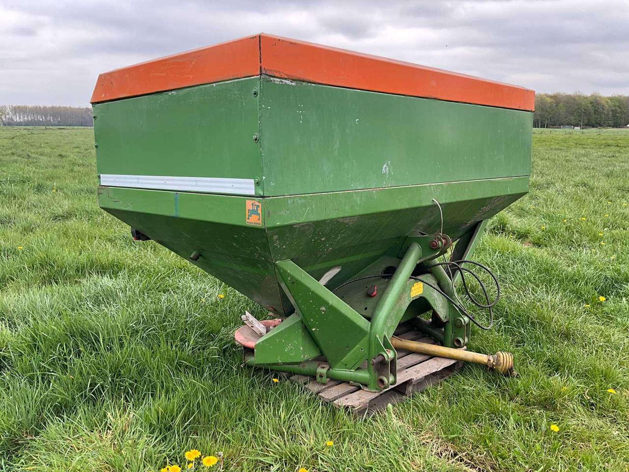 Amazone ZA-U1501 - Распрскувач на вештачко ѓубриво: слика 3 Amazone ZA-U1501 - Распрскувач на вештачко ѓубриво: слика 3