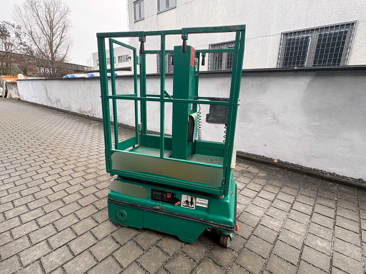 BRAVIISOL LUI M. S.I - AERIAL WORK PLATFORM / MAST LIFT (2010) - Дигачка платформа: слика 5 BRAVIISOL LUI M. S.I - AERIAL WORK PLATFORM / MAST LIFT (2010) - Дигачка платформа: слика 5