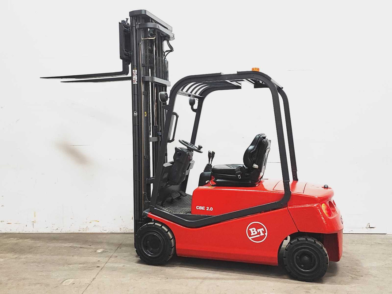 BT - 2002 - CBE 2.0F - FORKLIFT TRUCK - Вилушкар: слика 2 BT - 2002 - CBE 2.0F - FORKLIFT TRUCK - Вилушкар: слика 2