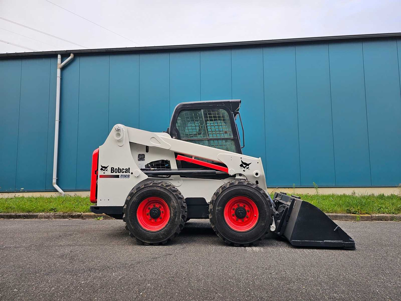 Bobcat 2014 BOBCAT S630 SKID STEER LOADER - Компактен натоварувач: слика 4 Bobcat 2014 BOBCAT S630 SKID STEER LOADER - Компактен натоварувач: слика 4