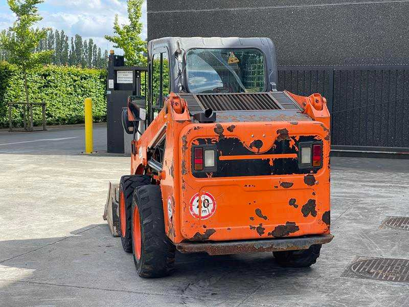 Bobcat S450 - Компактен натоварувач: слика 3 Bobcat S450 - Компактен натоварувач: слика 3