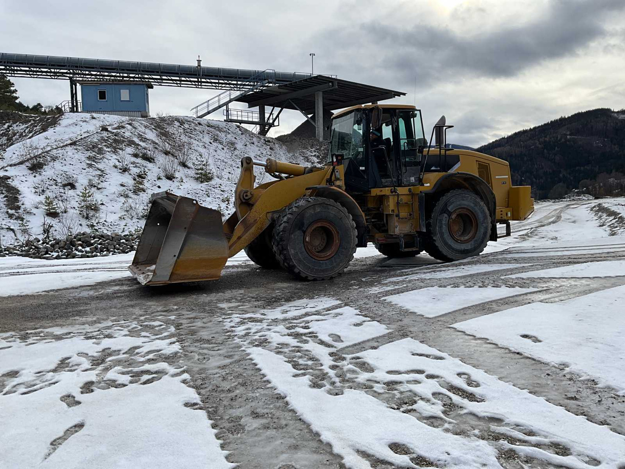 CAT 972H - Натоварувач на тркала: слика 5 CAT 972H - Натоварувач на тркала: слика 5