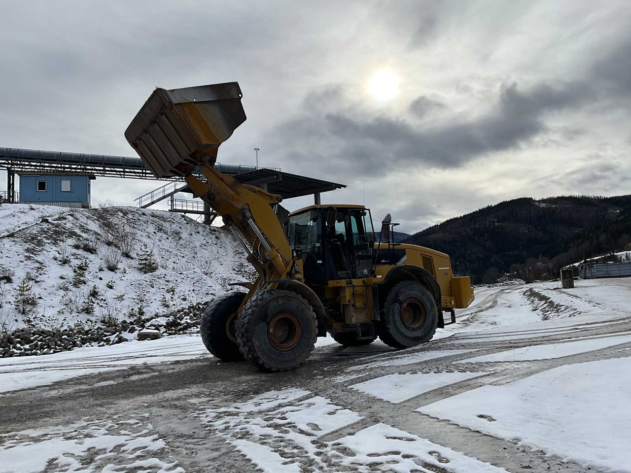CAT 972H - Натоварувач на тркала: слика 2 CAT 972H - Натоварувач на тркала: слика 2