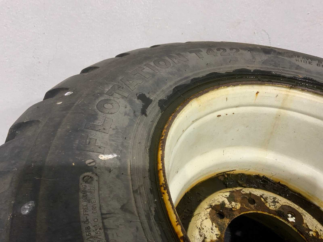 Трактор CEAT FLOTATION T422 - 600/55R22.5 TIPPER TIRE (2X): слика 7