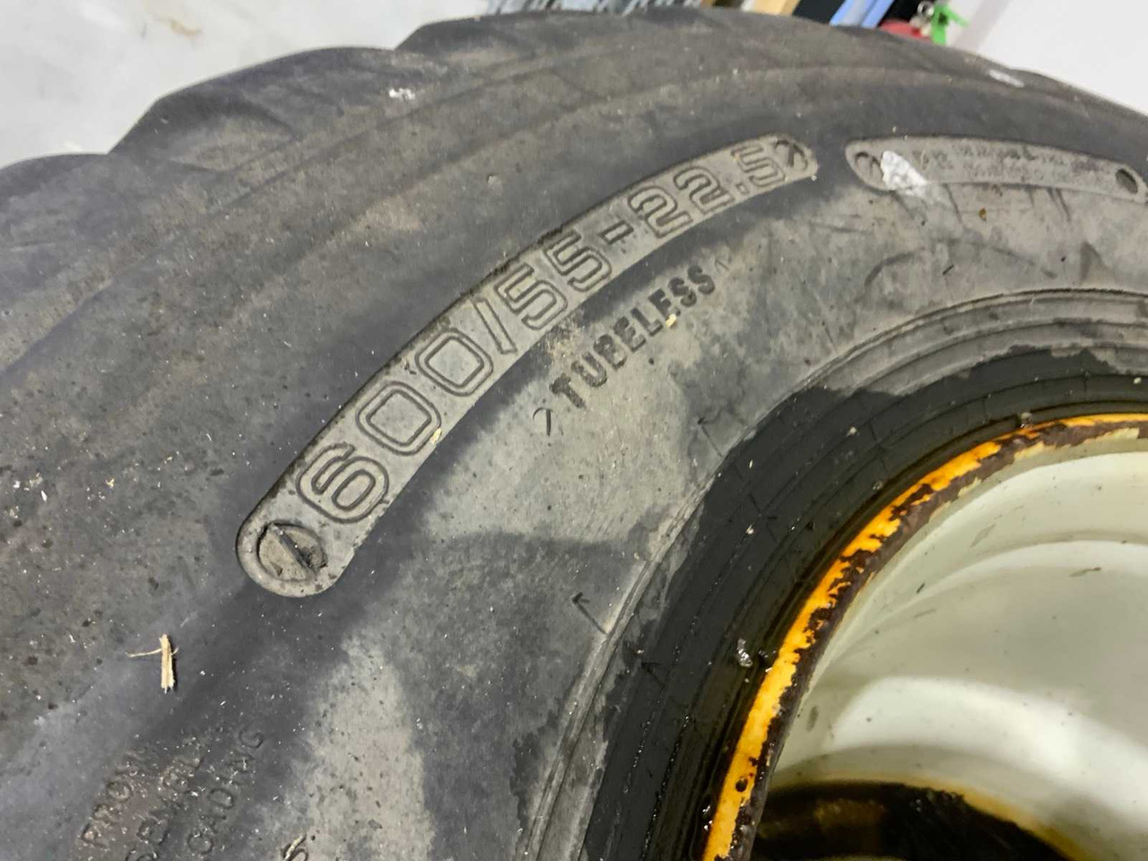 Трактор CEAT FLOTATION T422 - 600/55R22.5 TIPPER TIRE (2X): слика 9