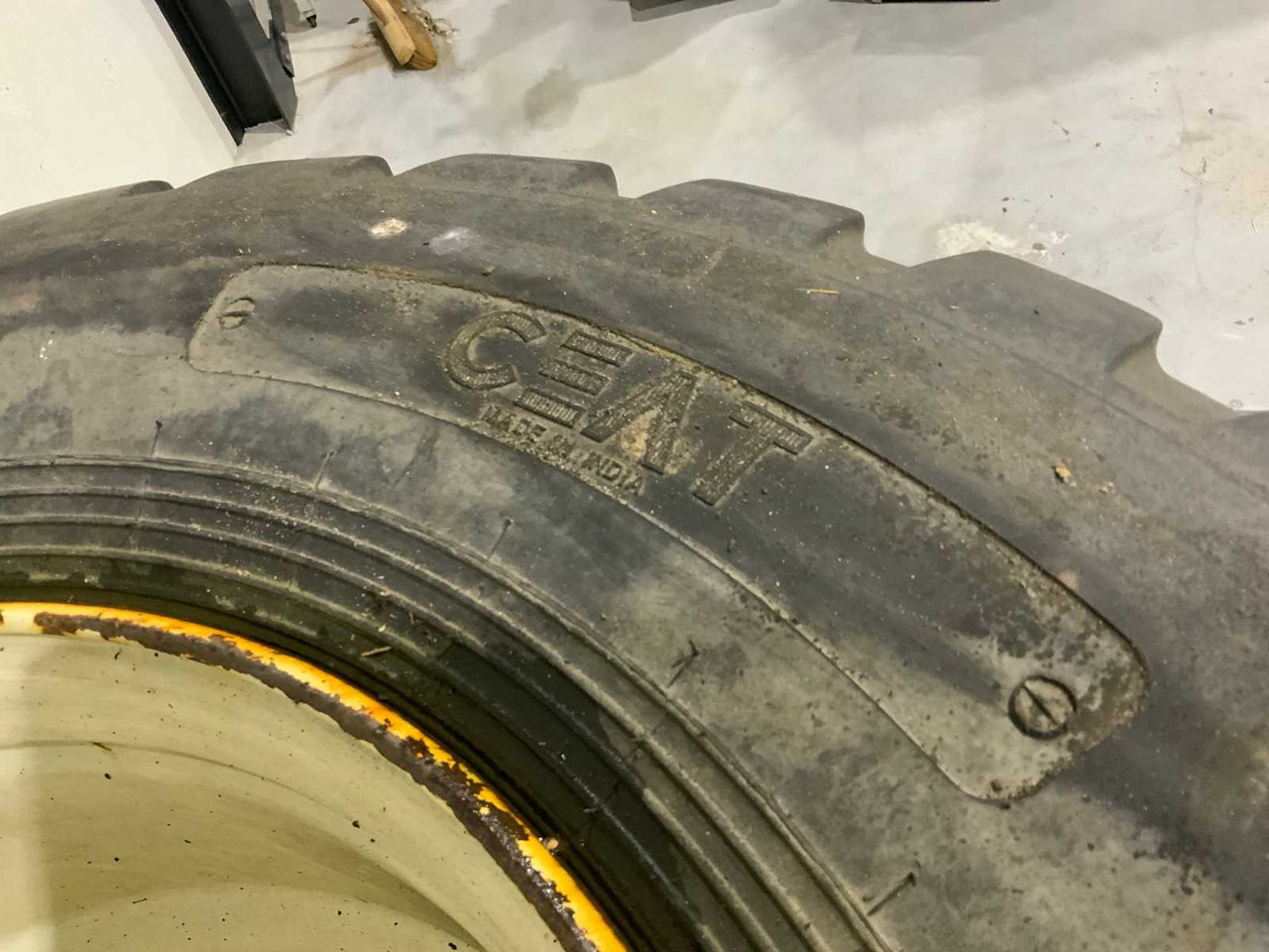 Трактор CEAT FLOTATION T422 - 600/55R22.5 TIPPER TIRE (2X): слика 8