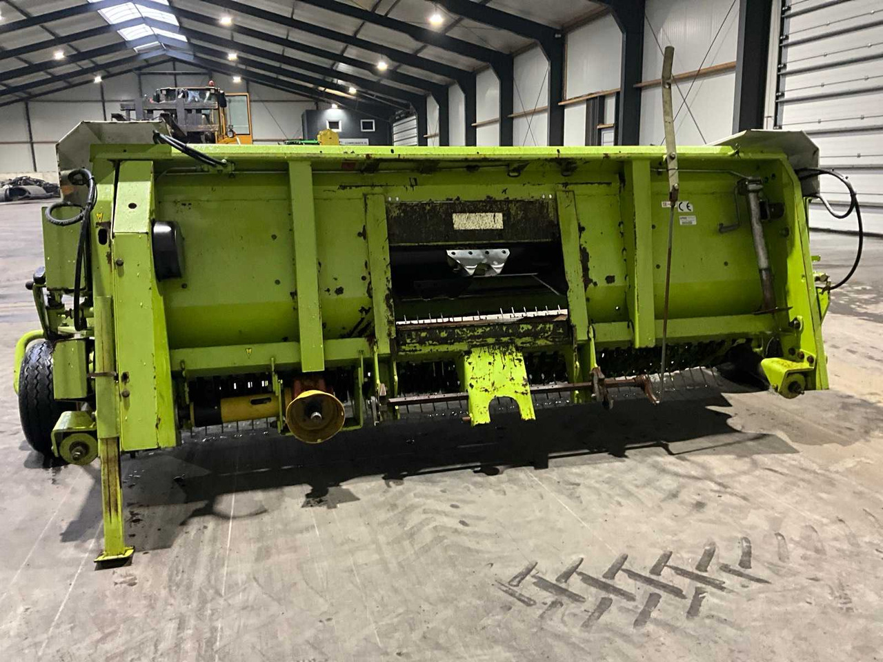 Комбајн за сточна храна CLAAS PU 300 HD GRASS PICK-UP: слика 8 Комбајн за сточна храна CLAAS PU 300 HD GRASS PICK-UP: слика 8