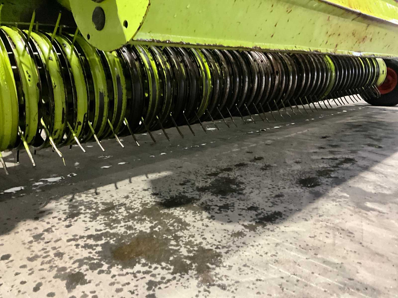 Комбајн за сточна храна CLAAS PU 300 HD GRASS PICK-UP: слика 16 Комбајн за сточна храна CLAAS PU 300 HD GRASS PICK-UP: слика 16