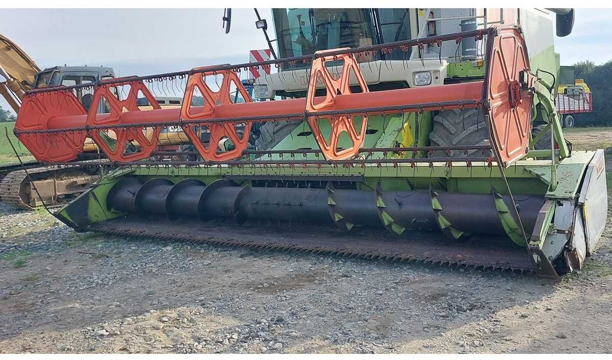 CLAAS V600 HARVESTER CUTTING - Комбајн: слика 1 CLAAS V600 HARVESTER CUTTING - Комбајн: слика 1