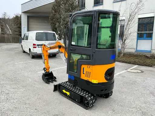 CNM-10 - Мини багер: слика 2 CNM-10 - Мини багер: слика 2