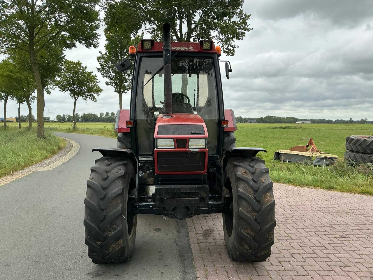 Case ih 4230 xl - Трактор: слика 4 Case ih 4230 xl - Трактор: слика 4