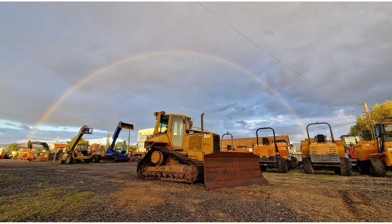 Caterpillar CATERPILLAR - D5N - BULLDOZER - 2008 - Булдожер: слика 1 Caterpillar CATERPILLAR - D5N - BULLDOZER - 2008 - Булдожер: слика 1