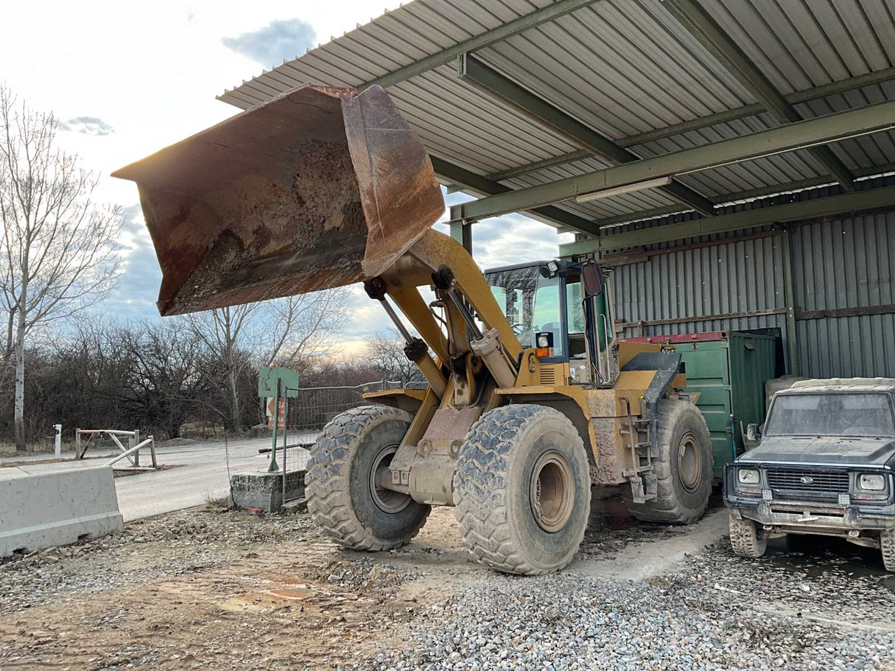 Caterpillar Cat 966F 2 - Компактен натоварувач: слика 1 Caterpillar Cat 966F 2 - Компактен натоварувач: слика 1