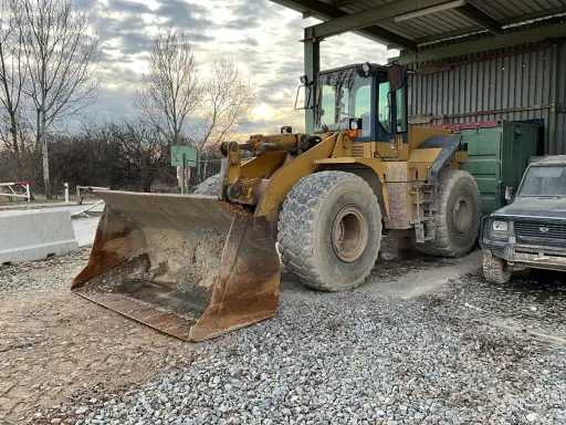 Caterpillar Cat 966F 2 - Компактен натоварувач: слика 2 Caterpillar Cat 966F 2 - Компактен натоварувач: слика 2