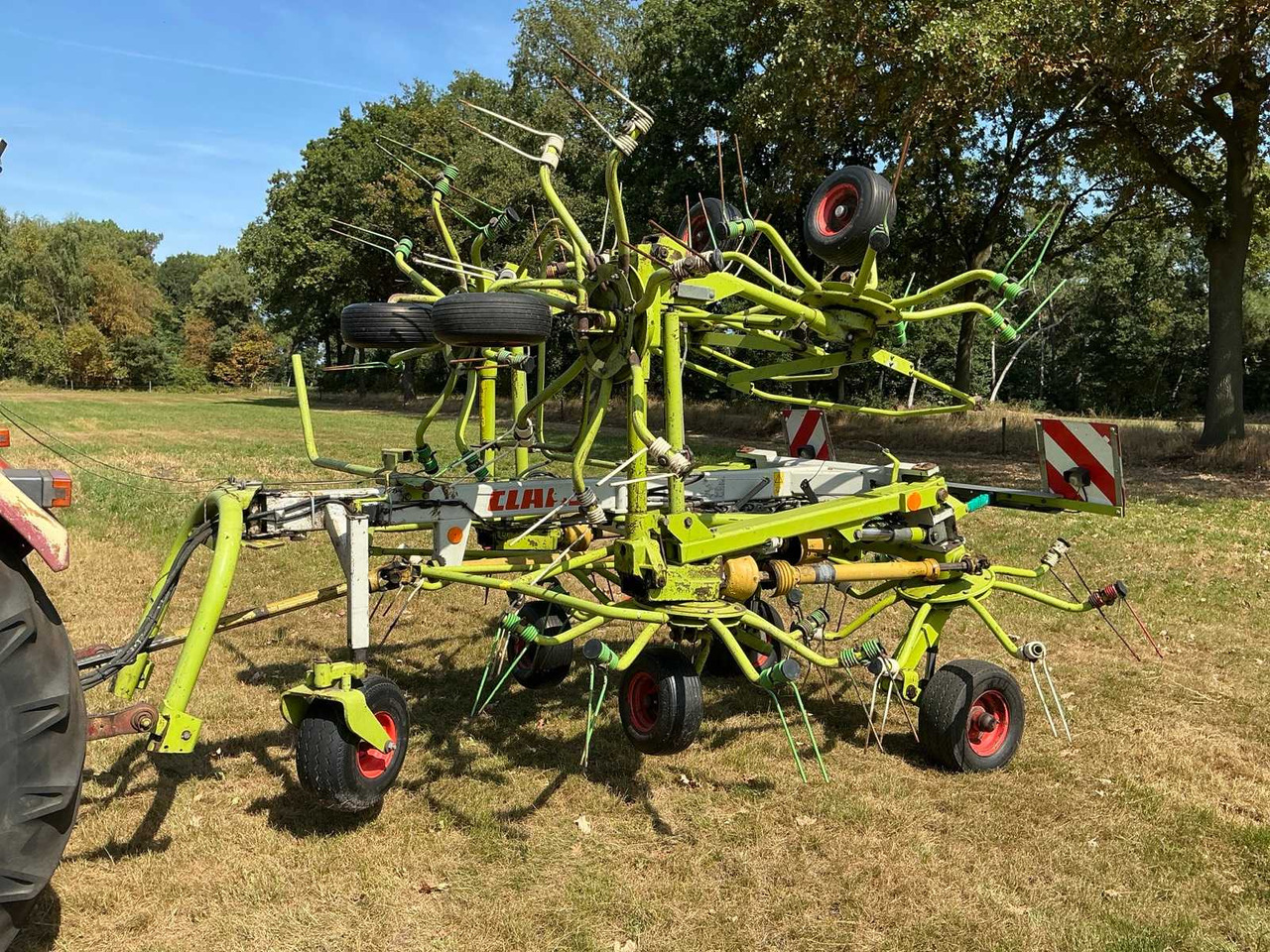 Claas 1050T - Превртувачка опрема: слика 1 Claas 1050T - Превртувачка опрема: слика 1
