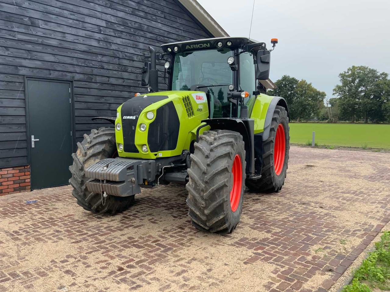 Claas Arion 650 - Трактор: слика 1 Claas Arion 650 - Трактор: слика 1