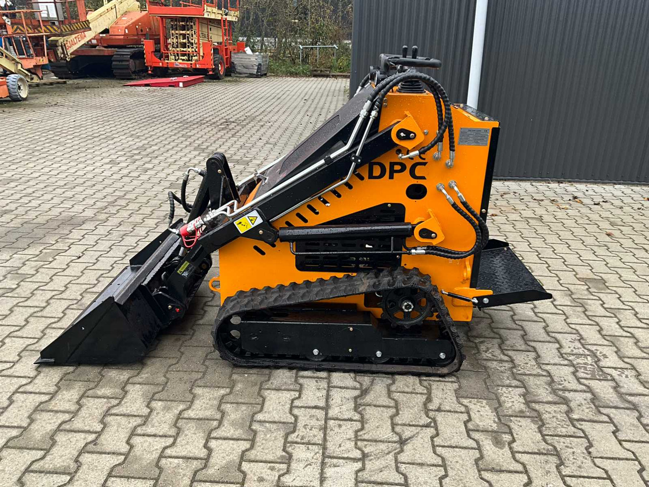 Компактен натоварувач DPC HT-320: слика 8