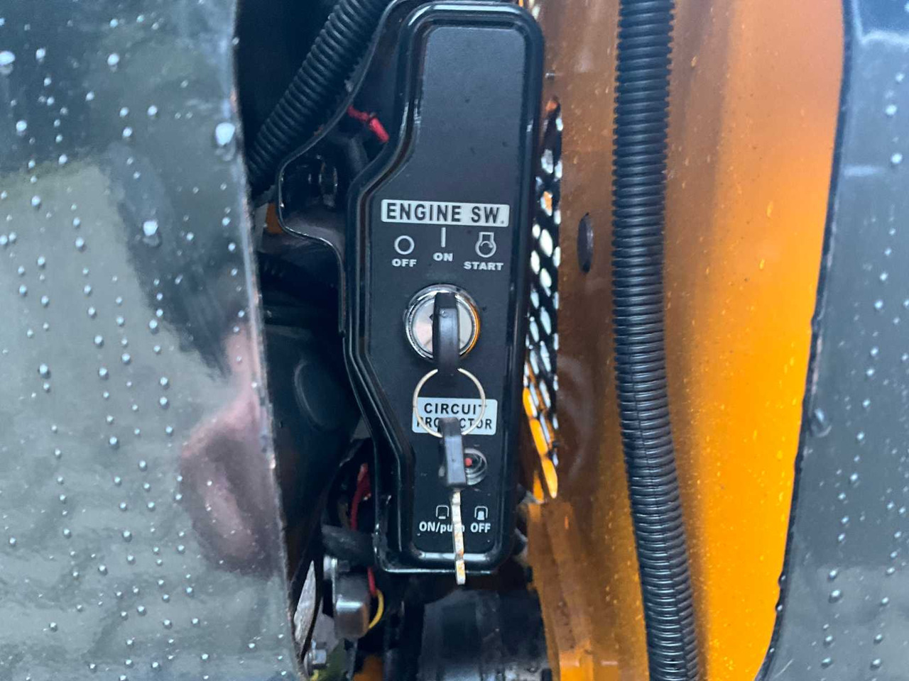 Компактен натоварувач DPC HT-320: слика 23