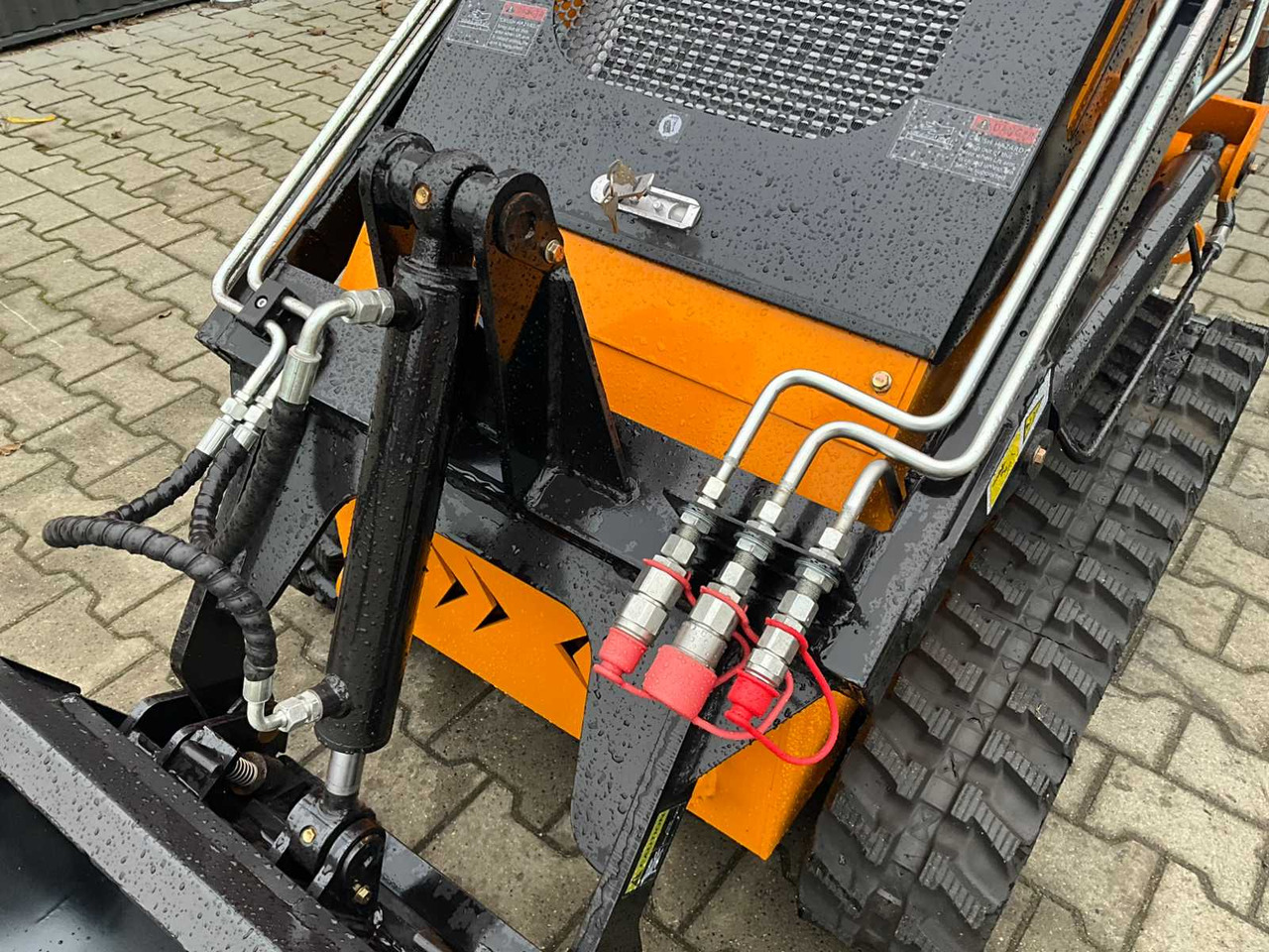 Компактен натоварувач DPC HT-320: слика 18