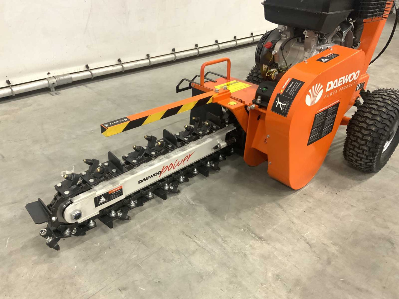 Daewoo DWFTR15-100 - Копач на канали: слика 5 Daewoo DWFTR15-100 - Копач на канали: слика 5