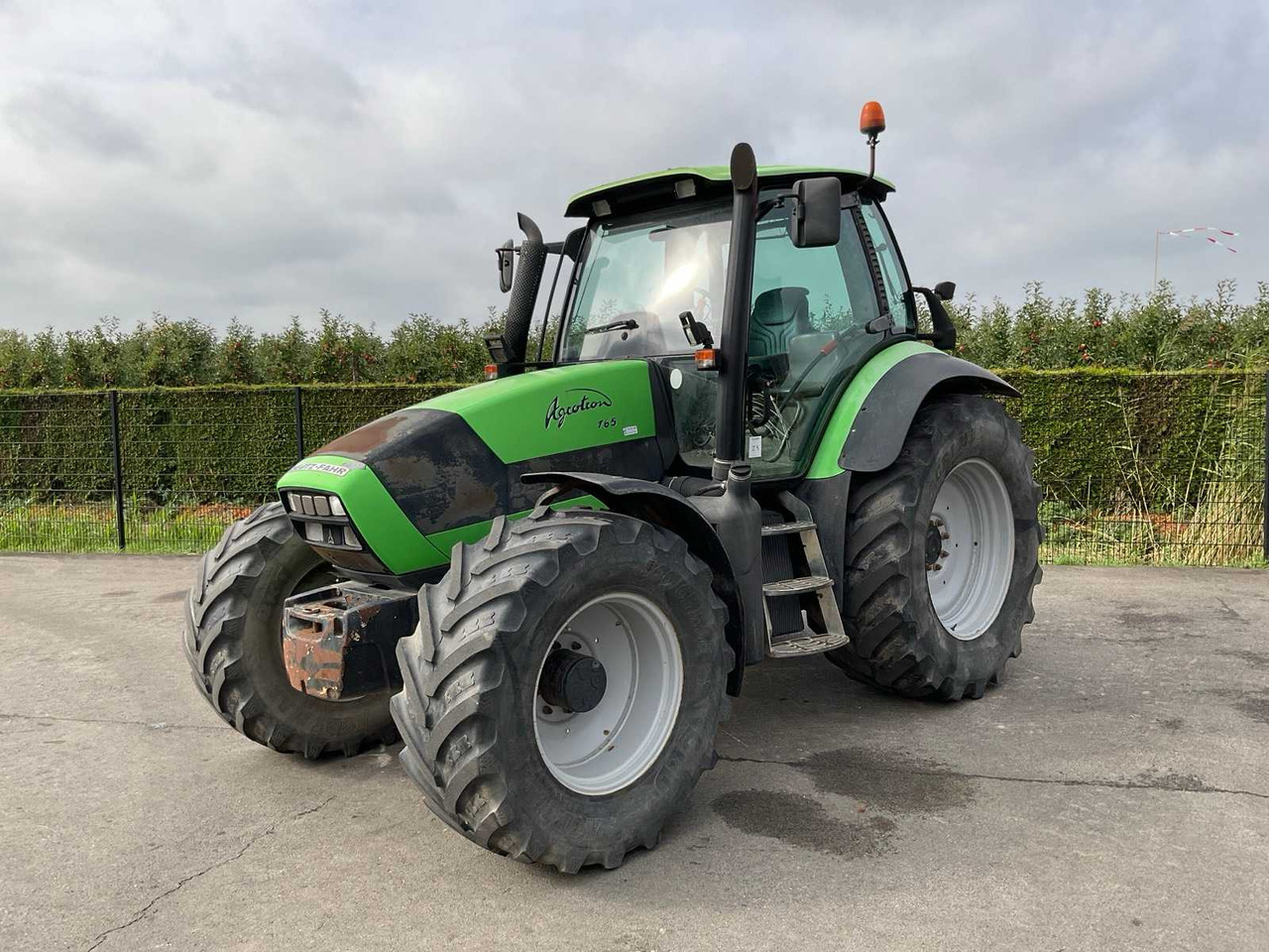 Deutz-Fahr Agrotron 165.7 - Трактор: слика 2 Deutz-Fahr Agrotron 165.7 - Трактор: слика 2