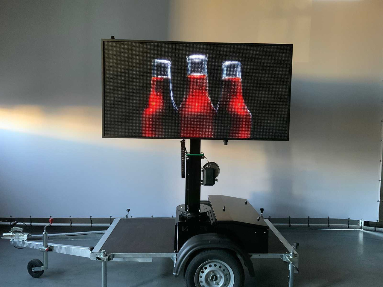 Друга машина Viplex tekstkar P8 ledscherm op aanhangwagen: слика 32