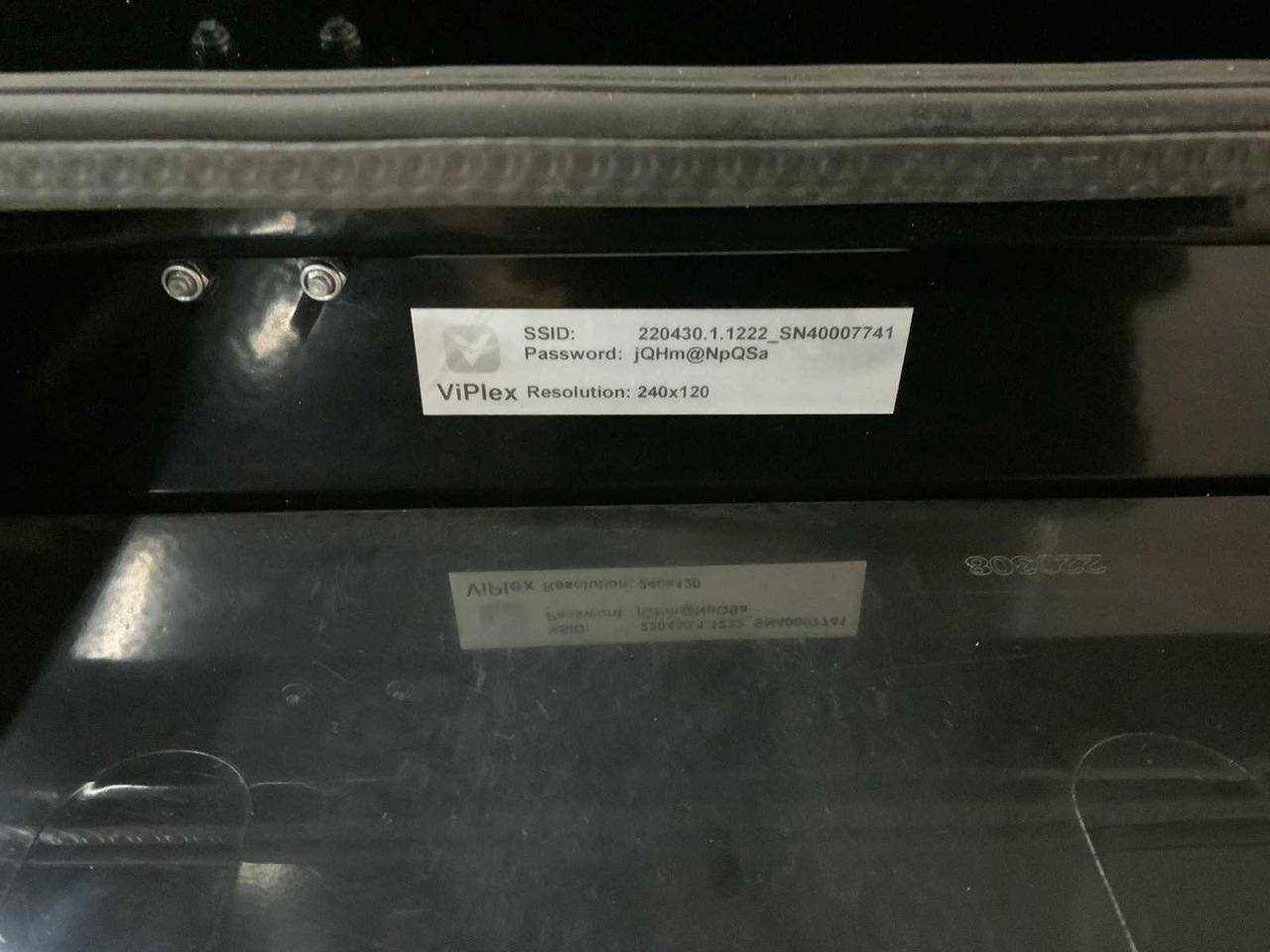 Друга машина Viplex tekstkar P8 ledscherm op aanhangwagen: слика 12