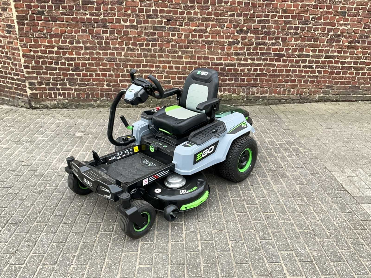 EGO Z6 - Градинарска косилка: слика 1 EGO Z6 - Градинарска косилка: слика 1