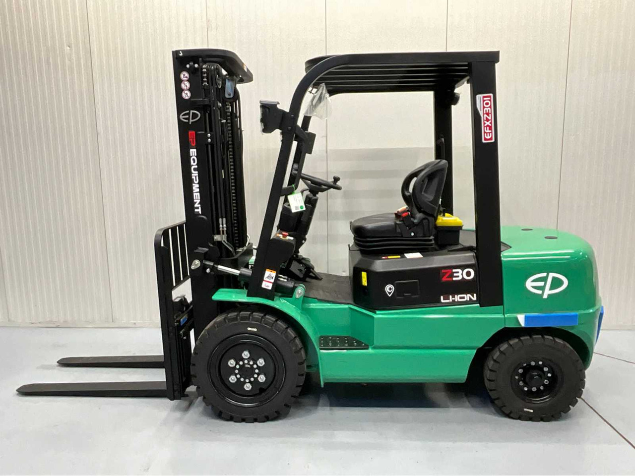 EP - EFXZ-301-H - 4.8M TRIPLEX, LI-ION, FREE-LIFT, SIDE-SHIFT - FORKLIFT - Вилушкар: слика 2 EP - EFXZ-301-H - 4.8M TRIPLEX, LI-ION, FREE-LIFT, SIDE-SHIFT - FORKLIFT - Вилушкар: слика 2