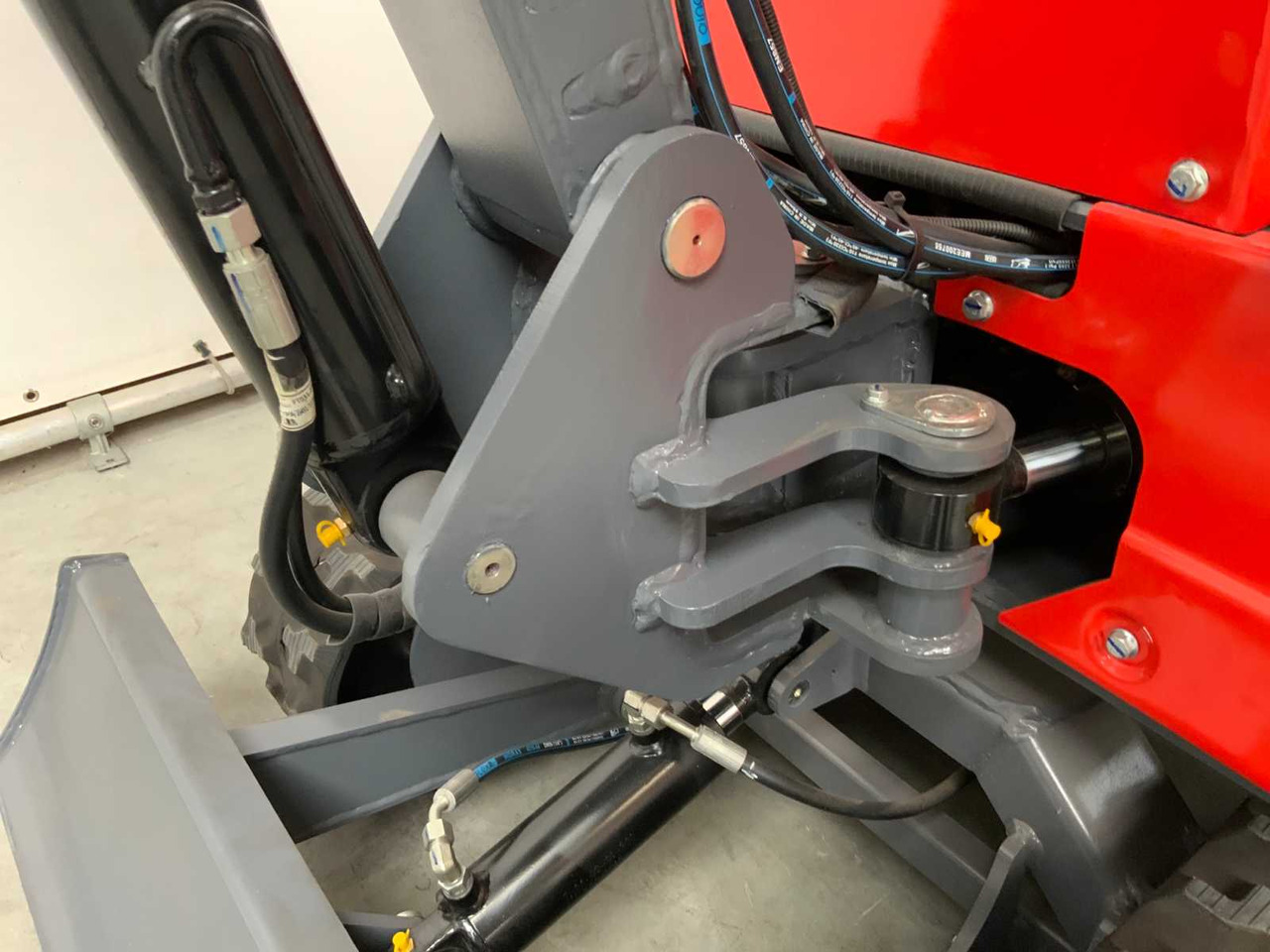 EVERUN - 2025 - ERE10PRO - MINI EXCAVATOR - Мини багер: слика 4 EVERUN - 2025 - ERE10PRO - MINI EXCAVATOR - Мини багер: слика 4