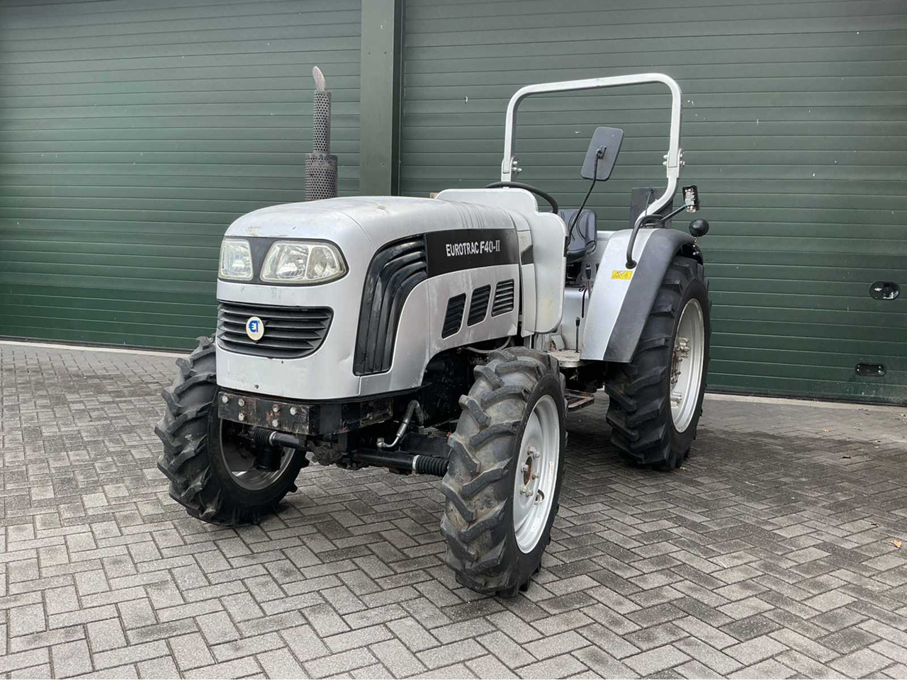 Euro Trac EURO TRAC - 2009 - F40II - ALL-WHEEL DRIVE FARM TRACTOR - Трактор: слика 1 Euro Trac EURO TRAC - 2009 - F40II - ALL-WHEEL DRIVE FARM TRACTOR - Трактор: слика 1