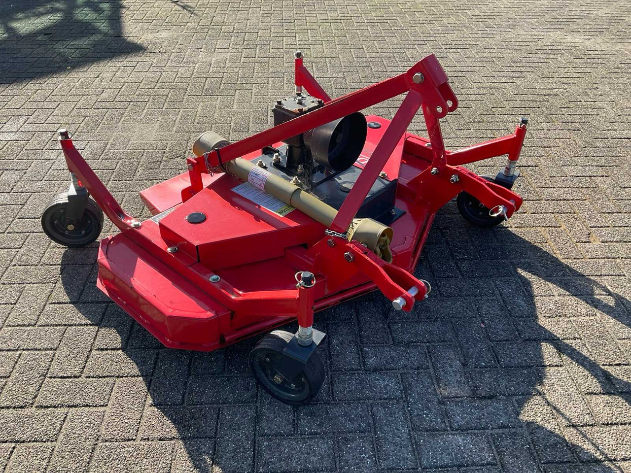 FHM DM150 - Мулчер/ Косилка за жива ограда: слика 3 FHM DM150 - Мулчер/ Косилка за жива ограда: слика 3