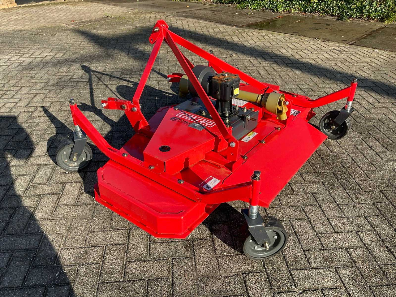 FHM DM180 - Мулчер/ Косилка за жива ограда: слика 4 FHM DM180 - Мулчер/ Косилка за жива ограда: слика 4