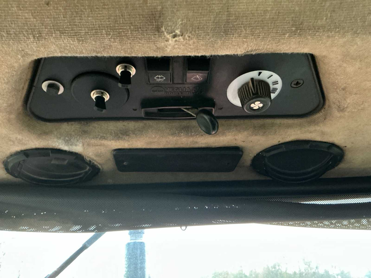 Трактор FIAT - 1992 - 160-90 DT - ALL-WHEEL DRIVE FARM TRACTOR: слика 21 Трактор FIAT - 1992 - 160-90 DT - ALL-WHEEL DRIVE FARM TRACTOR: слика 21