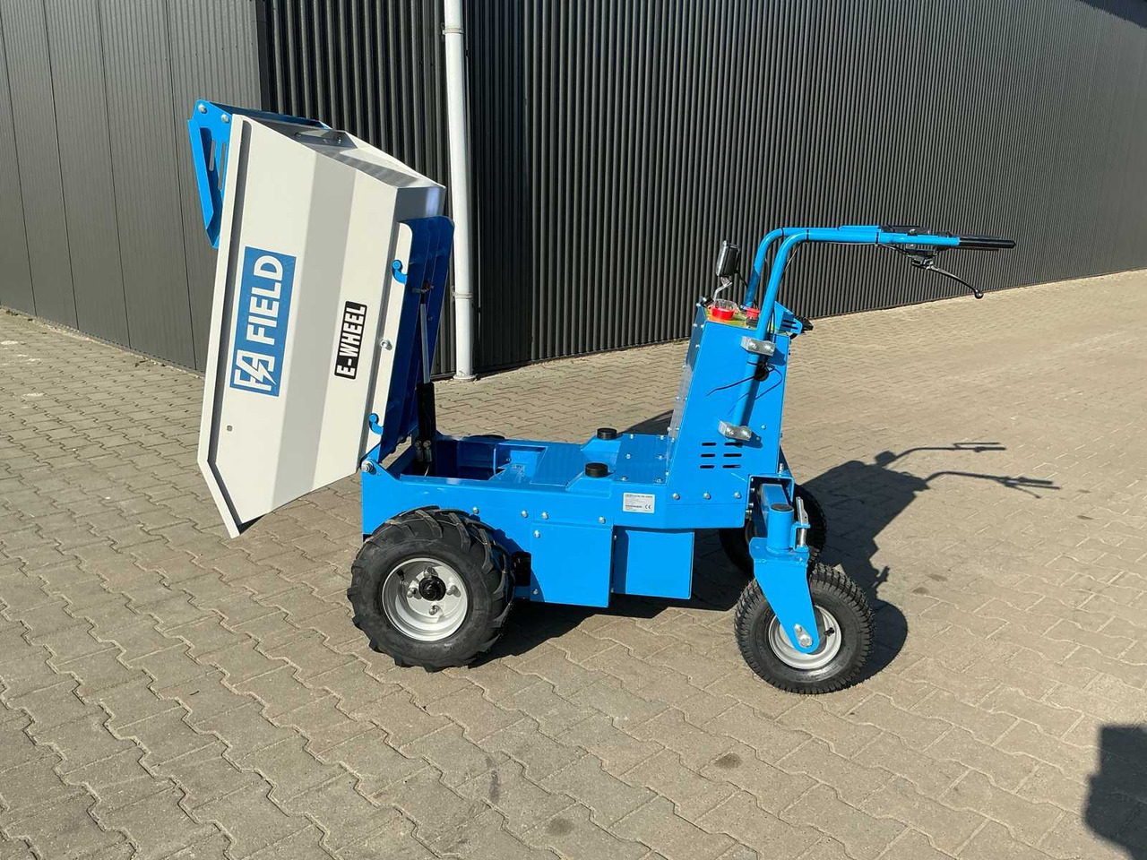 FIELD D500E ELECTRIC DUMPER - Мини истоварувач: слика 4 FIELD D500E ELECTRIC DUMPER - Мини истоварувач: слика 4