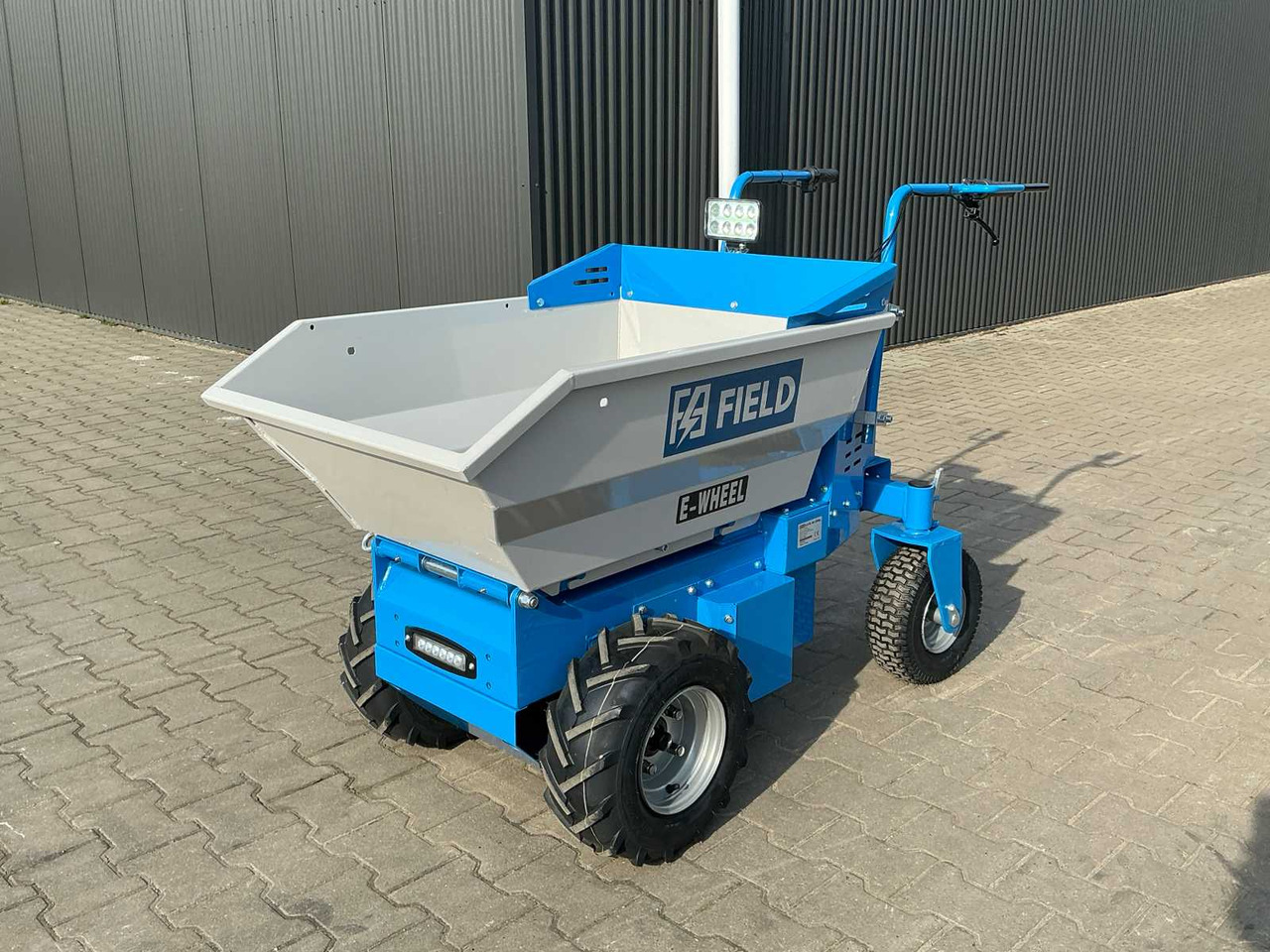 FIELD D500EZ ELECTRIC DUMPER - Мини истоварувач: слика 1 FIELD D500EZ ELECTRIC DUMPER - Мини истоварувач: слика 1